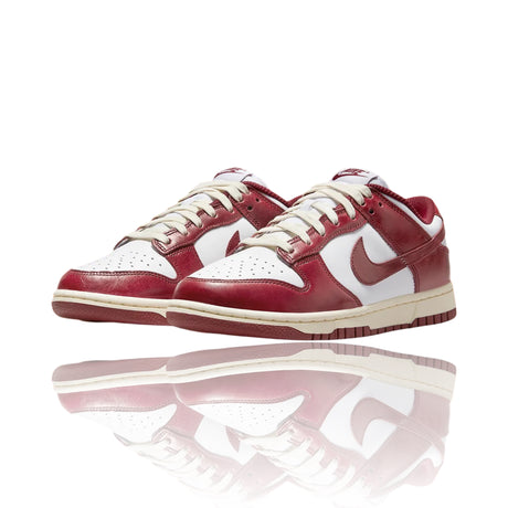 Nike Dunk Low Vintage Team Red